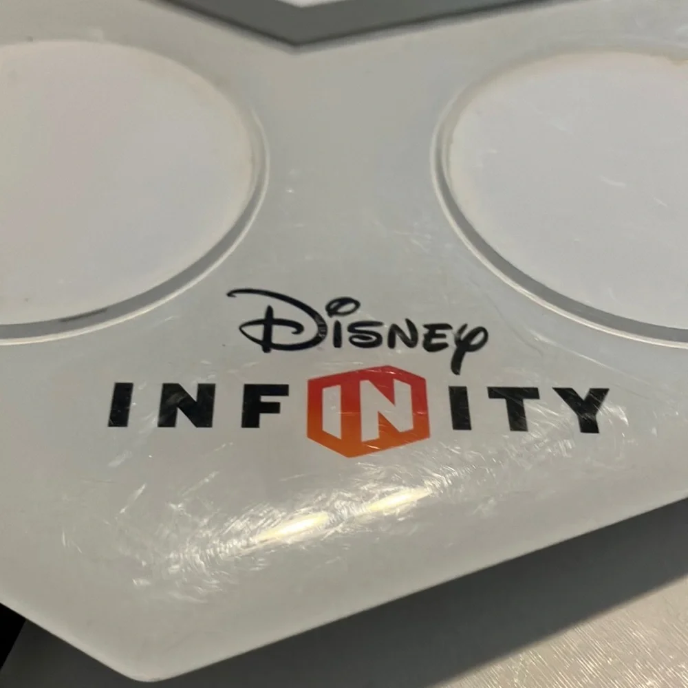 Disney hexagonal infinity